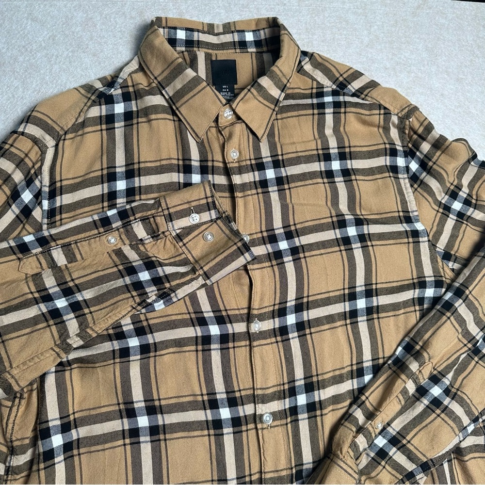 H&M Men’s Button Down Shirt L Tan Black Check Plaid Regular Fit